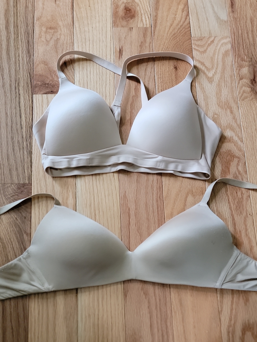 32D And 34D Bras